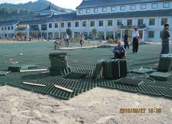 植草格鋪設 植草格鋪設